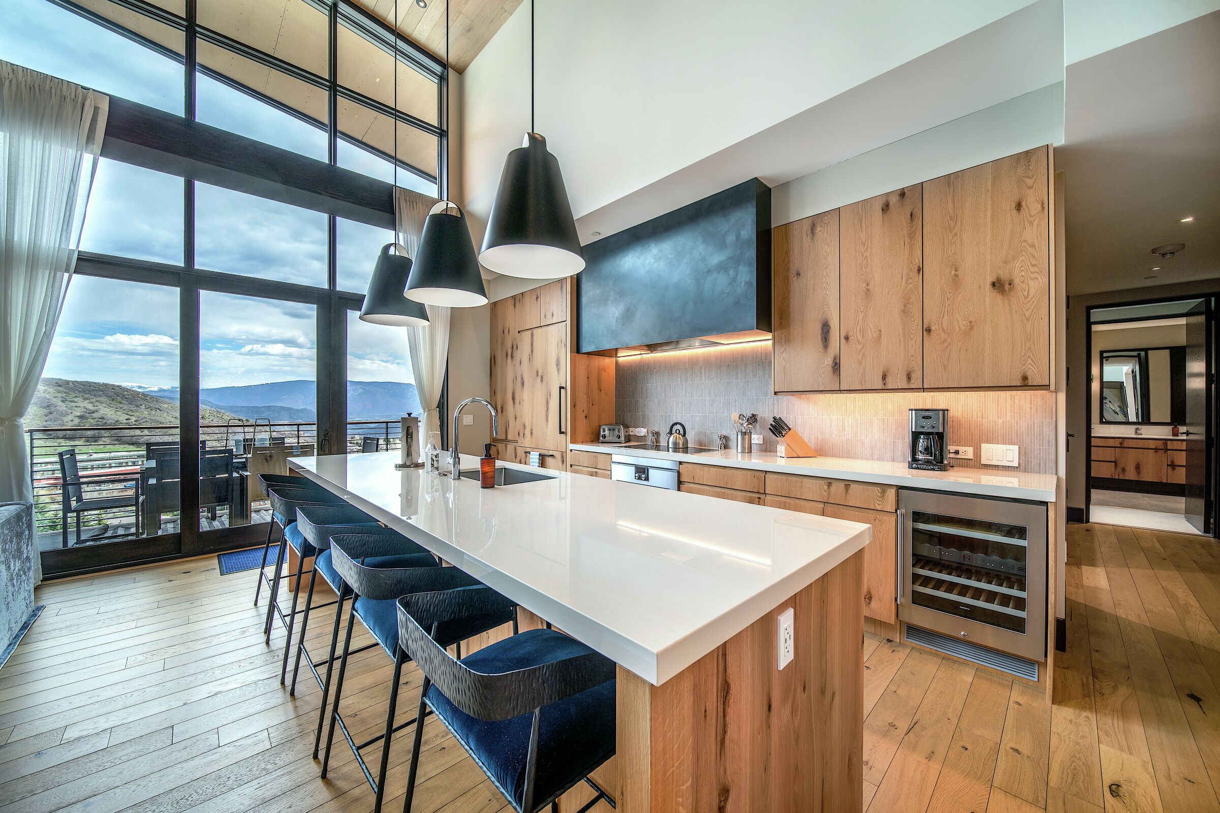 #703 East - Kitchen