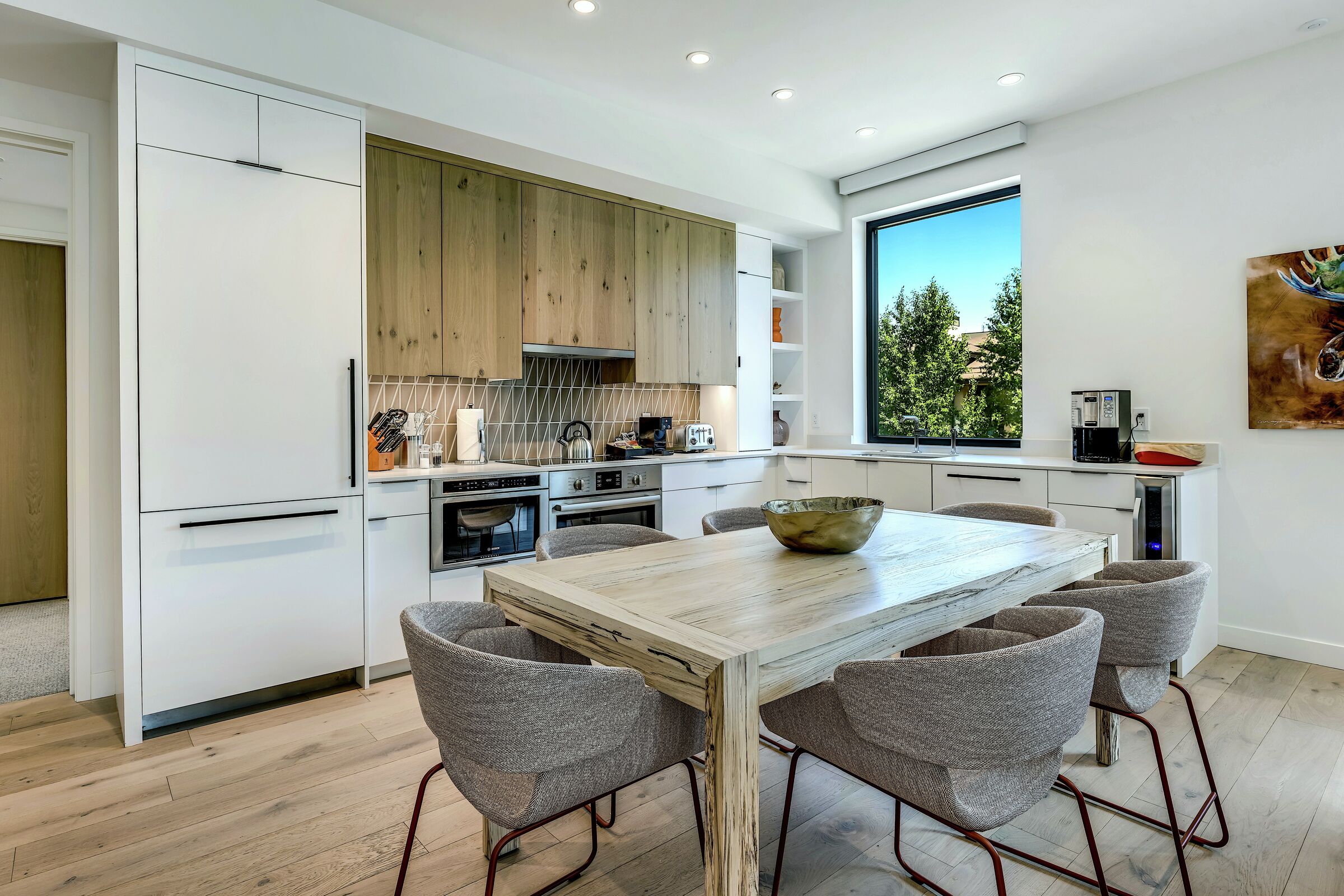 Dining Room & Kitchen