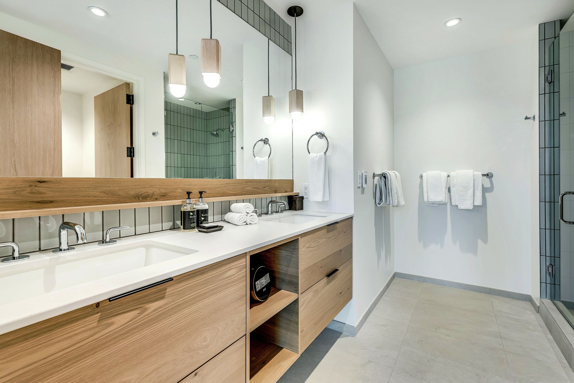 Master Ensuite Bathroom