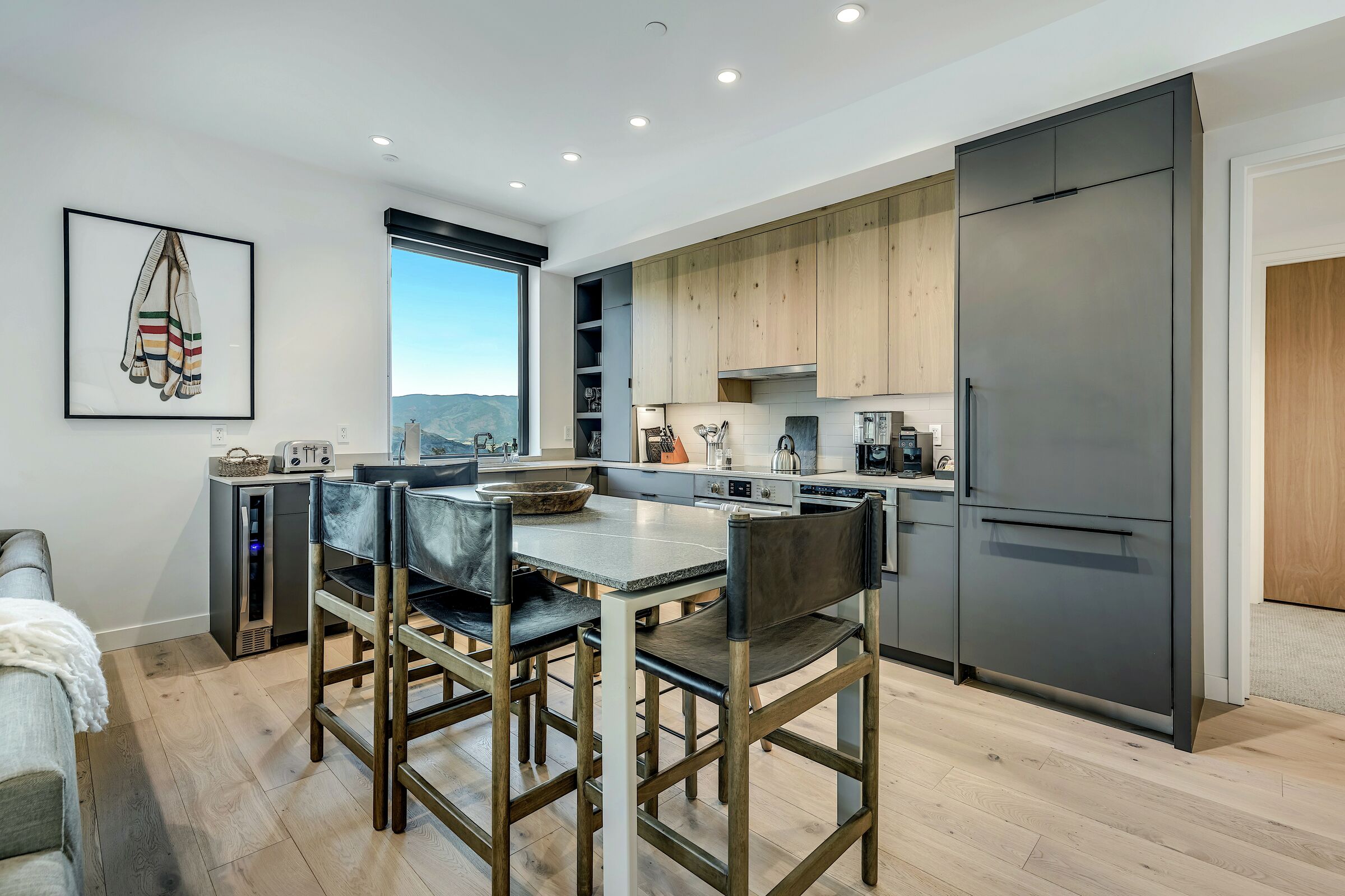 Dining Room & Kitchen