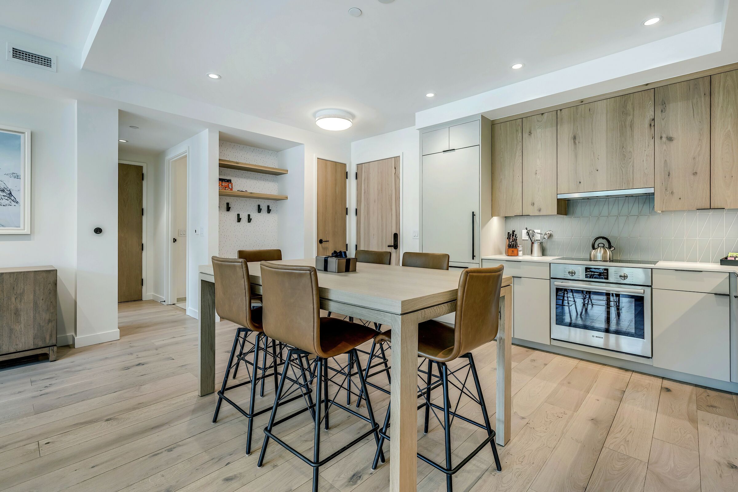 #303 - Dining Room & Kitchen