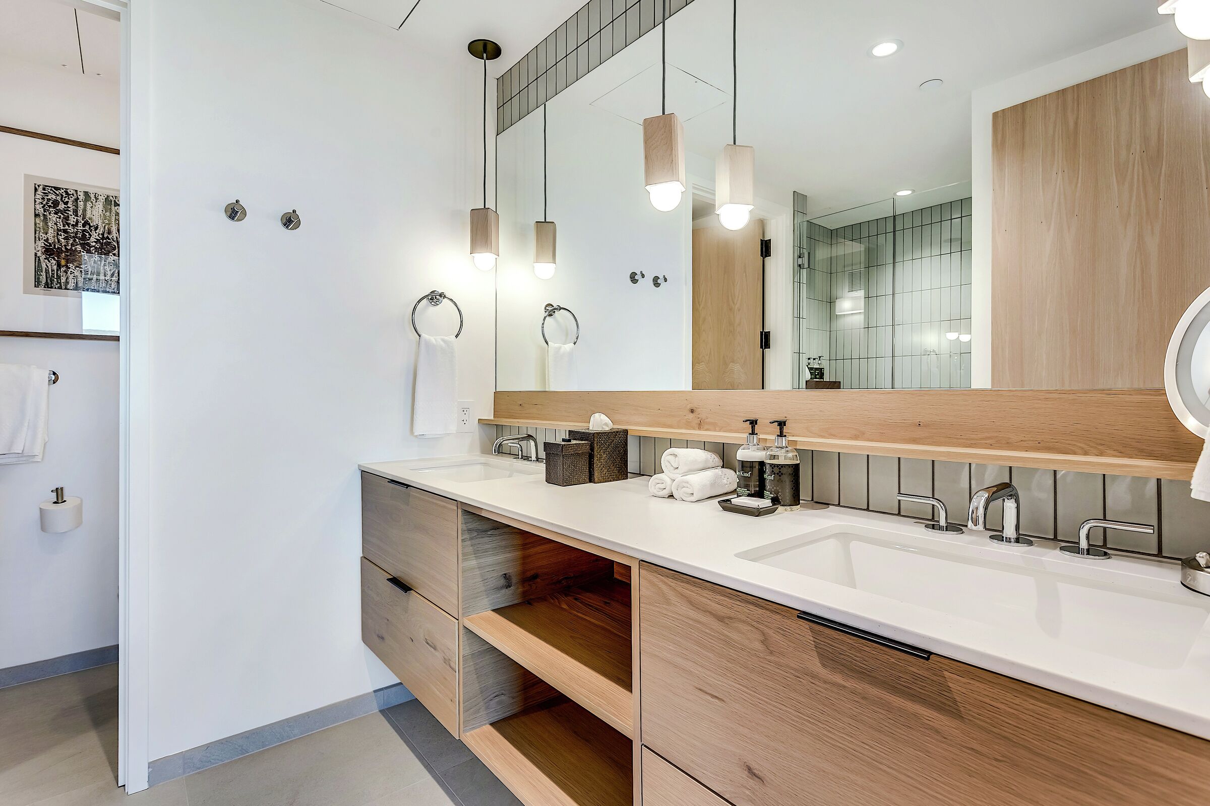 #504 - Master Ensuite Bathroom