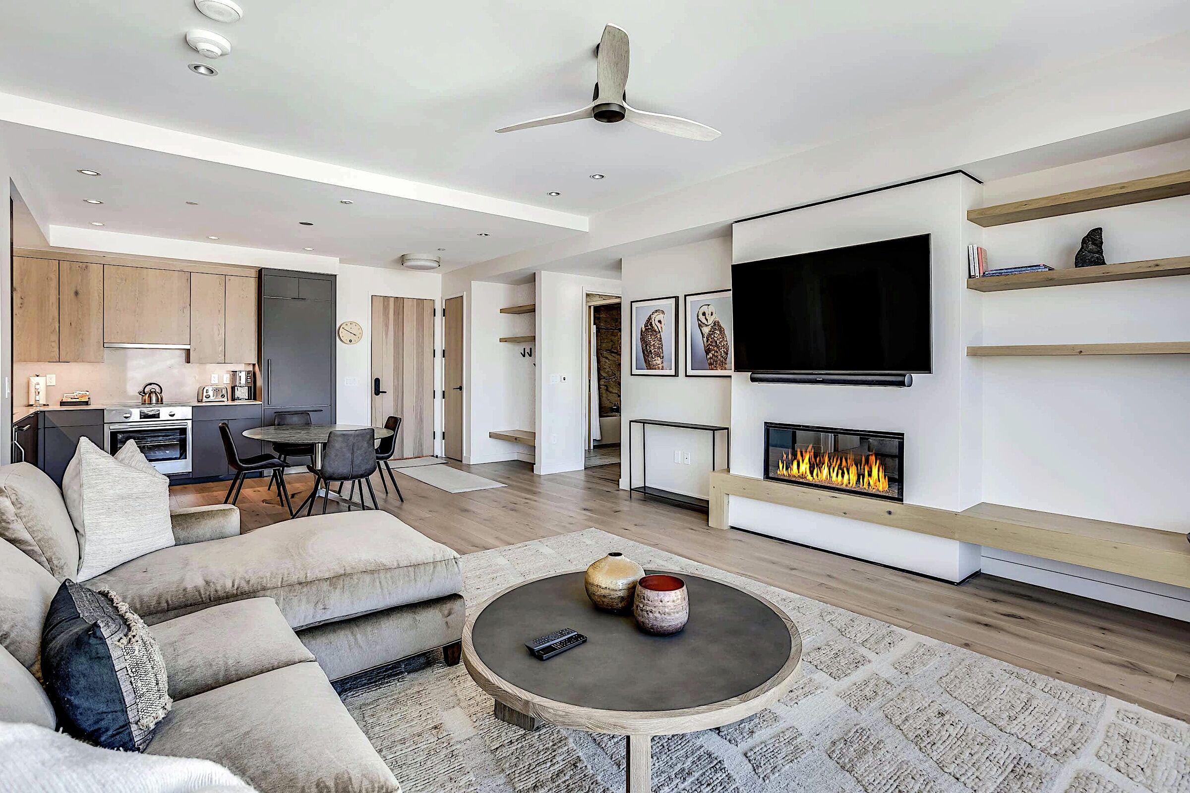 #404 - Living Area