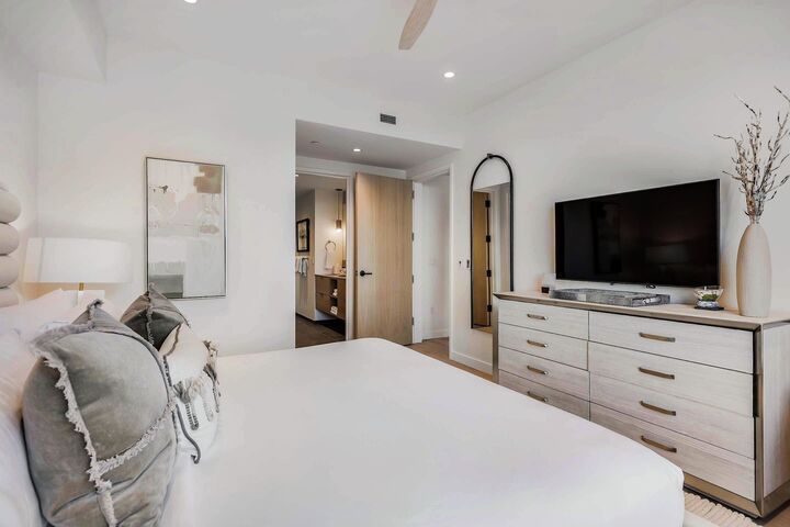 #302 - Master Bedroom