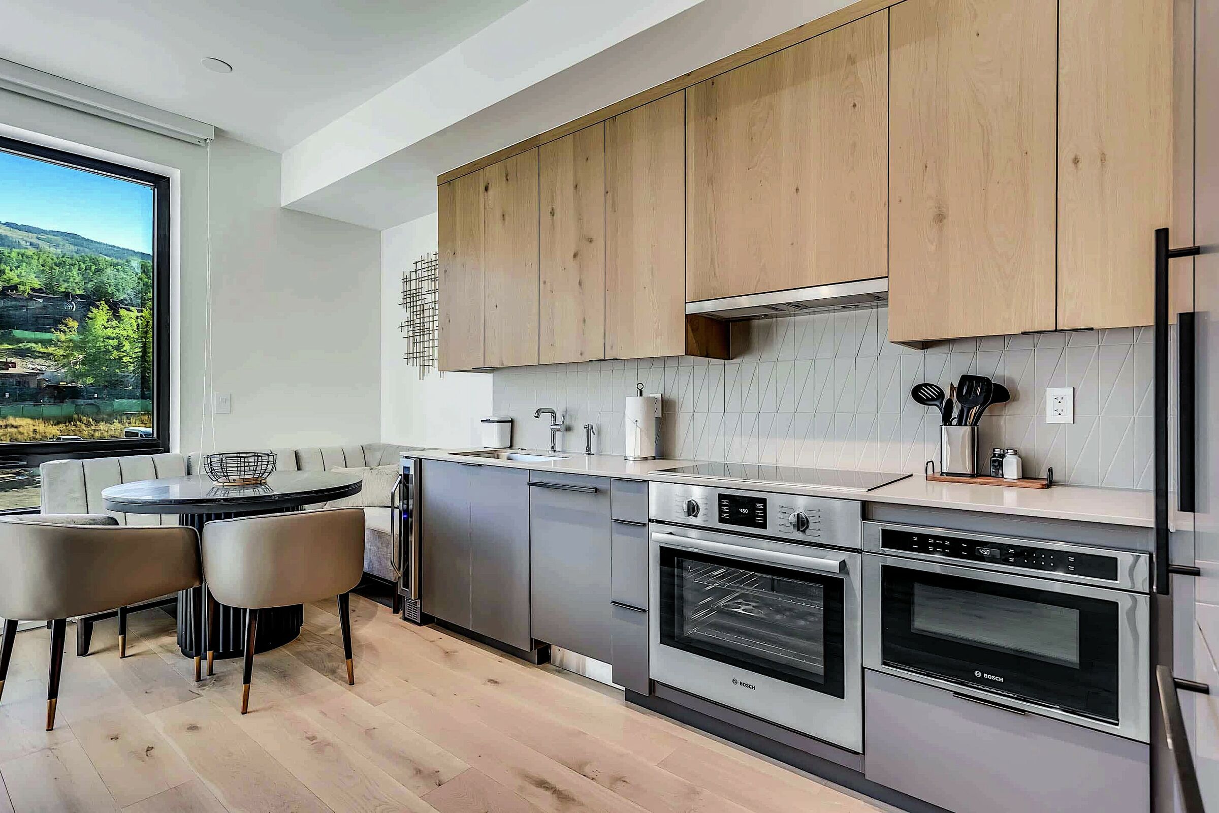 Dining Room & Kitchen