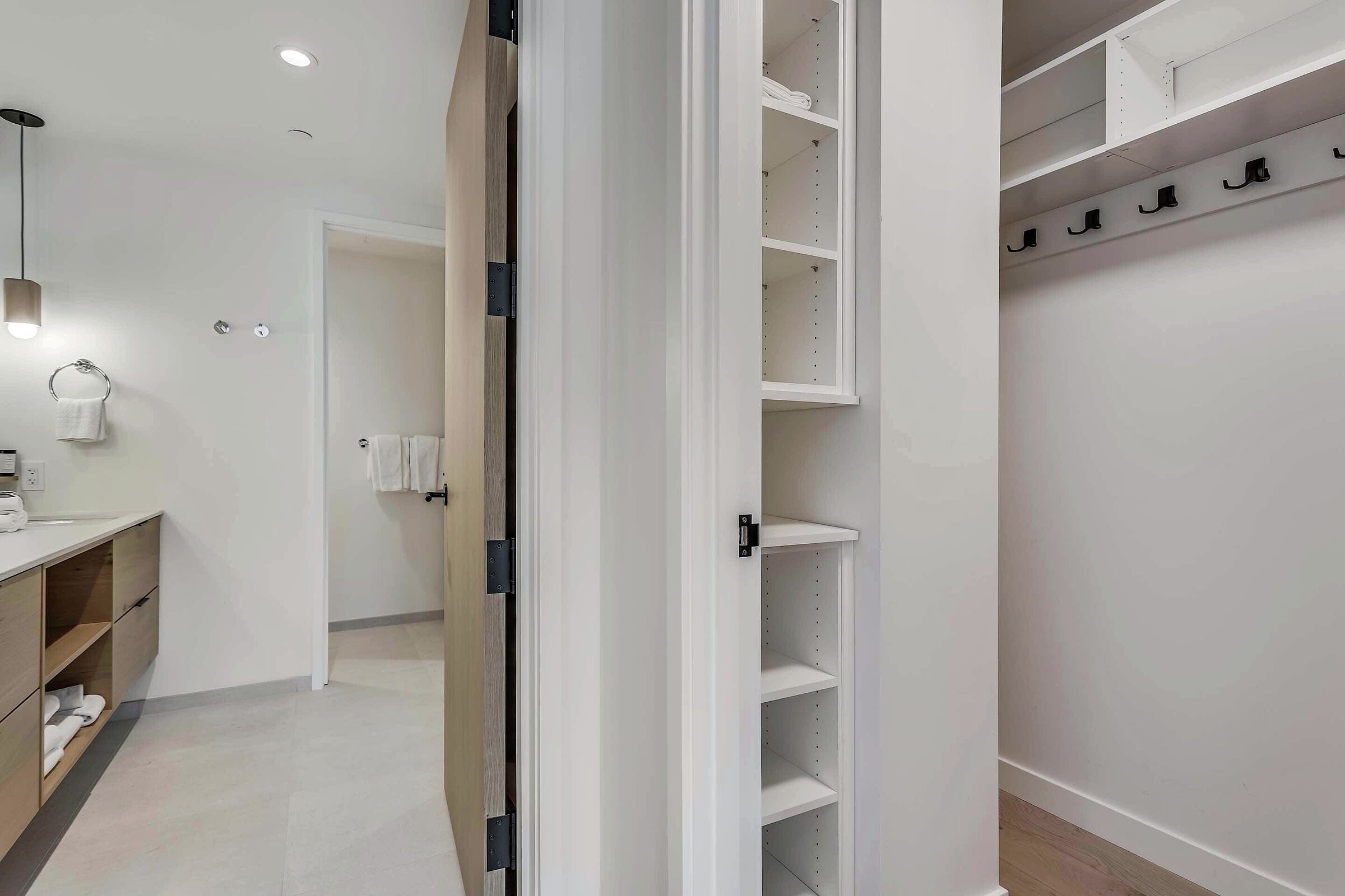 #503 - Master Walk-in Closet