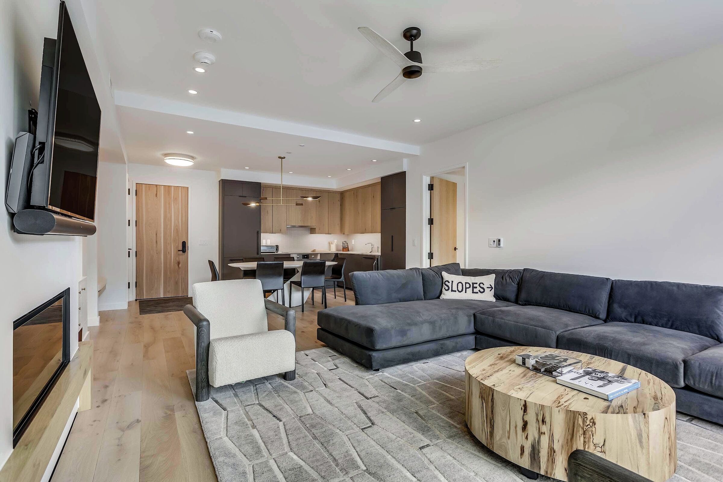 #503 - Living Area
