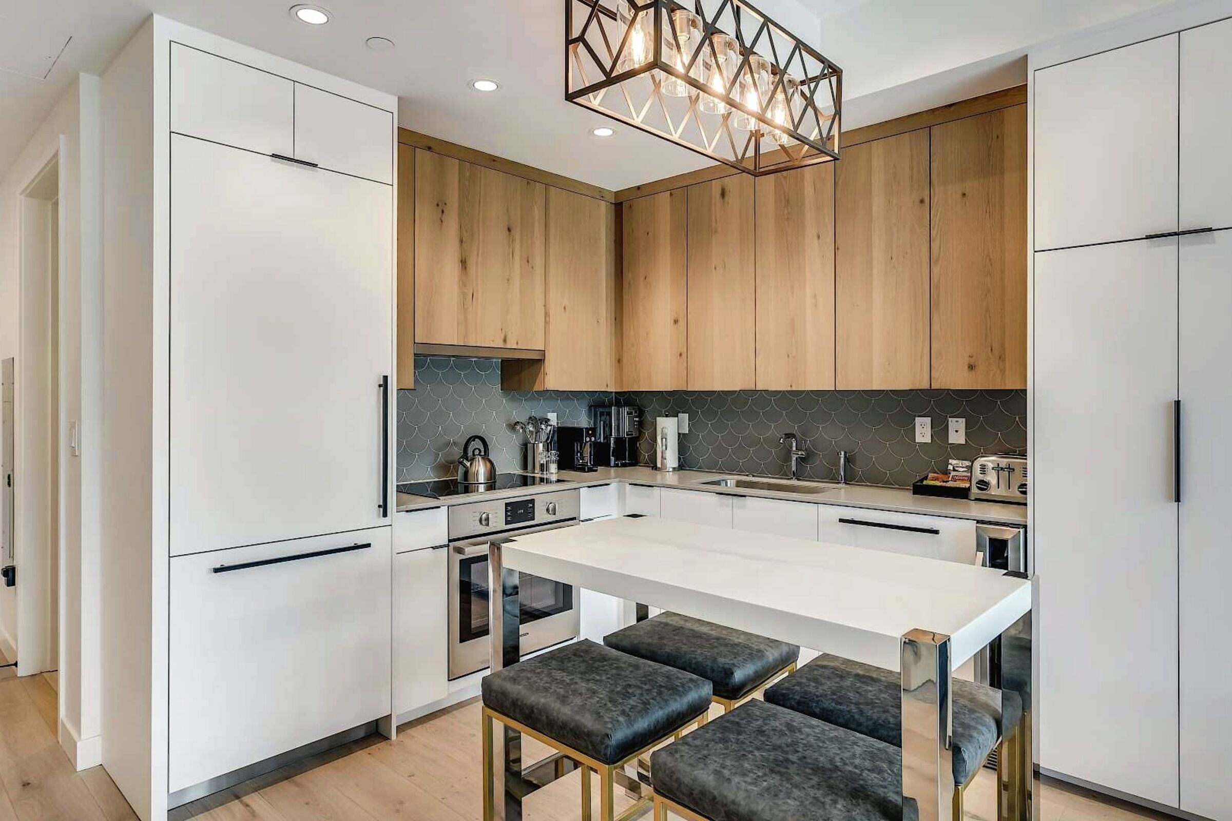 Dining Room & Kitchen