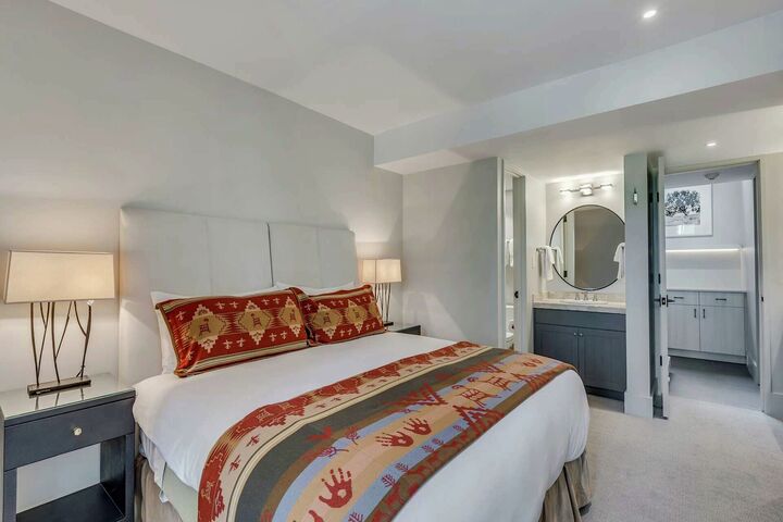 4 Bdrm 6 Bath HT - Bedroom