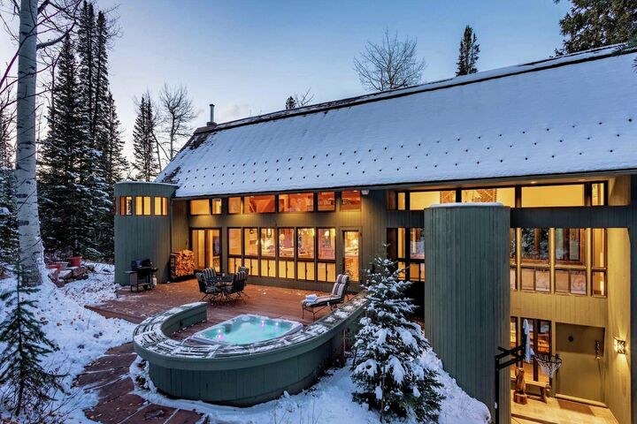 Deck with Hot Tub