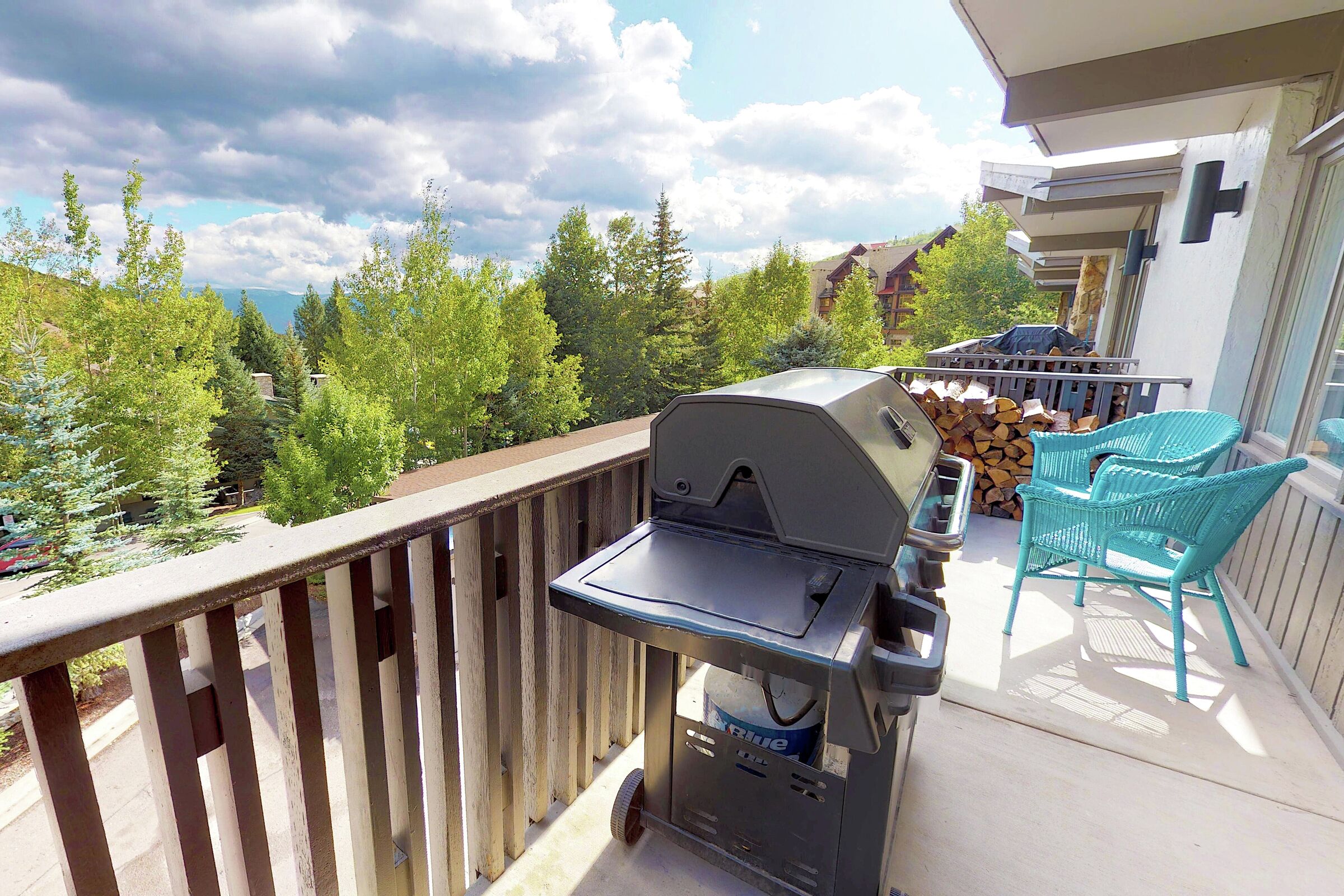 Studio Balcony