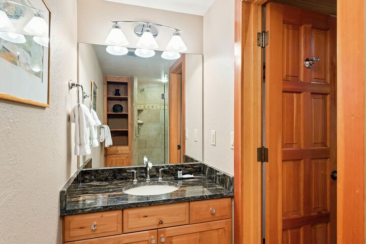 2 Bdrm 3 Bath #25 - Bathroom