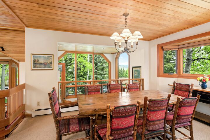 2 Bdrm 3 Bath #25 - Dining Area
