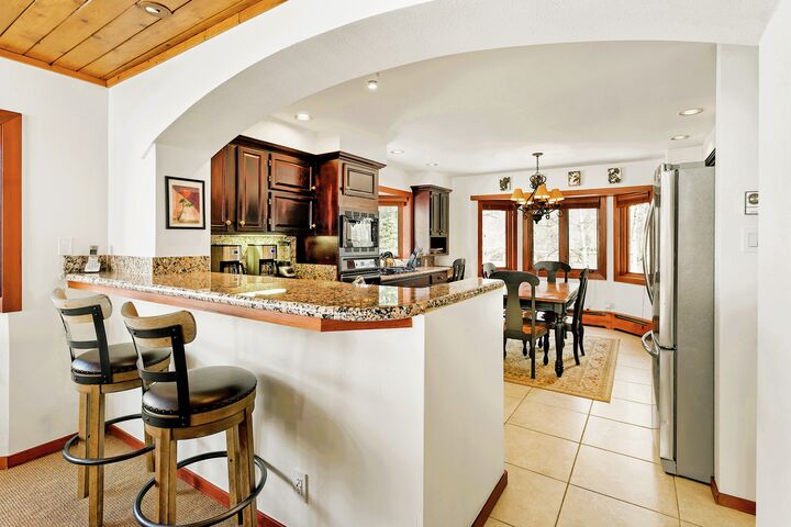 3 Bdrm 5 Bath #17 - Kitchen