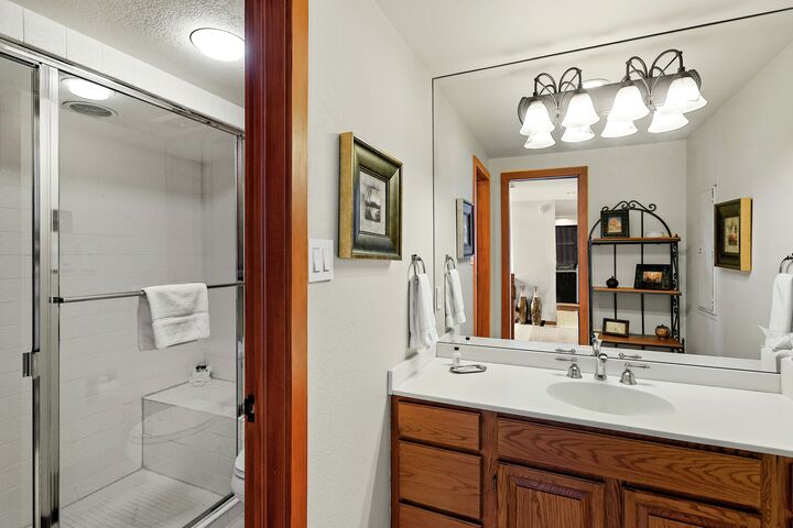 3 Bdrm 5 Bath #17 - Bathroom