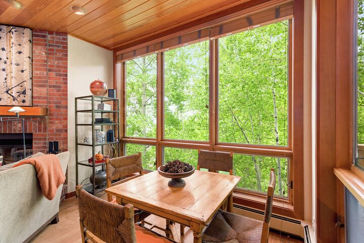 4 Bdrm 5 Bath #34 - Dining Area