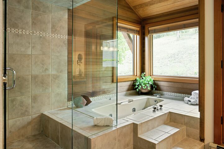 Master Ensuite Bathroom