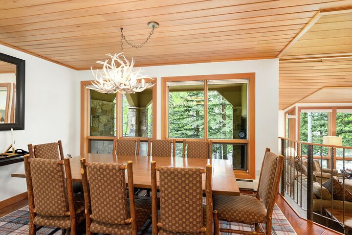 2 Bdrm 2.5 Bath #24 - Dining Area