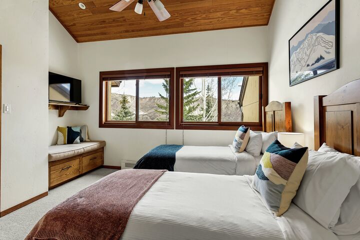 2 Bdrm 3 Bath #10 - Bedroom
