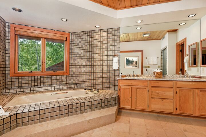 Master Ensuite Bathroom