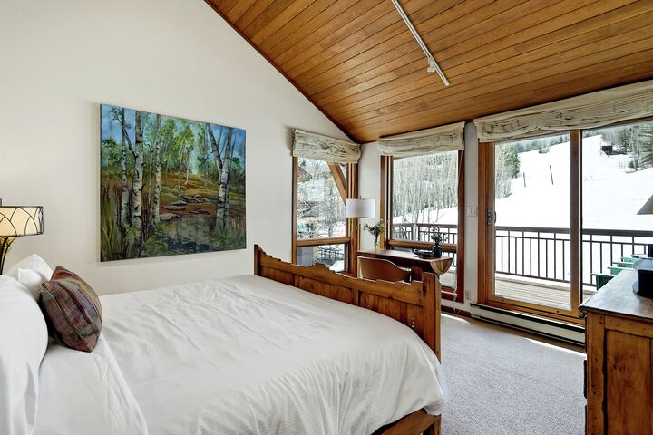 3 Bdrm 3.5 Bath #18 - Master Bedroom