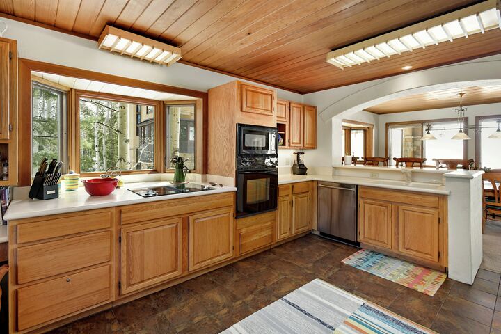 3 Bdrm 3.5 Bath #18 - Kitchen