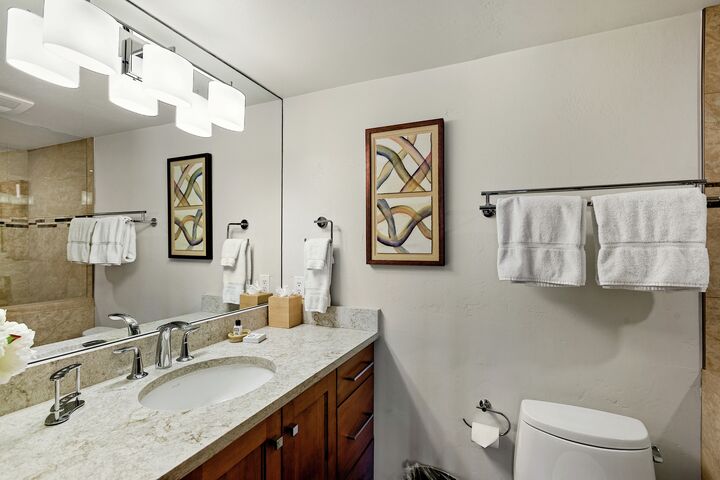 3 Bdrm 3.5 Bath #18 - Bathroom