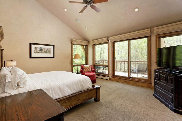 3 Bdrm 4.5 Bath #15 - Master Bedroom