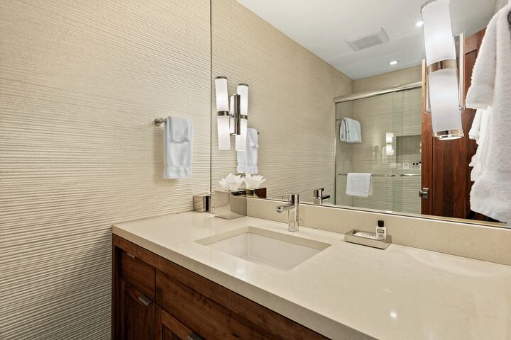 3 Bdrm 4.5 Bath #16 - Bathroom