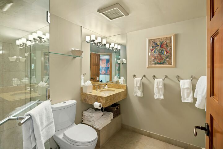 3 Bdrm 4.5 Bath #31 - Bathroom