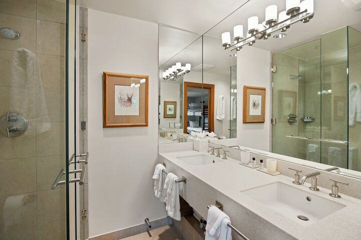 3 Bdrm 4.5 Bath #31 - Bathroom
