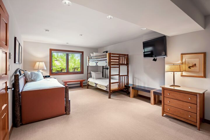 3 Bdrm 4.5 Bath #31 - Bedroom