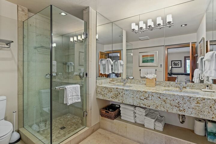 3 Bdrm 4.5 Bath #21 - Bathroom