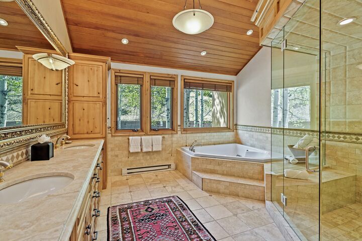 Master Ensuite Bathroom