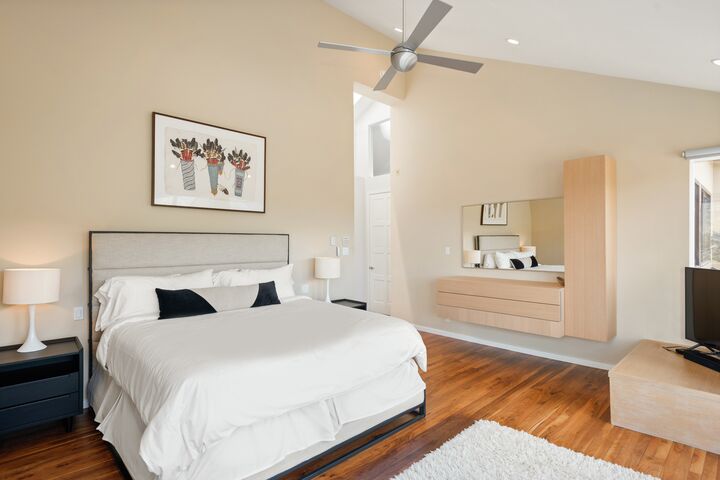 4 Bdrm 4.5 Bath #4 - Master Bedroom