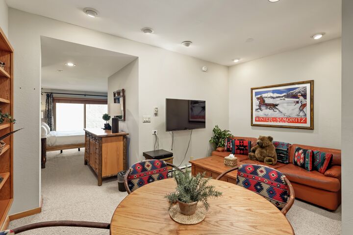 4 Bdrm 4.5 Bath #7 - Family Room