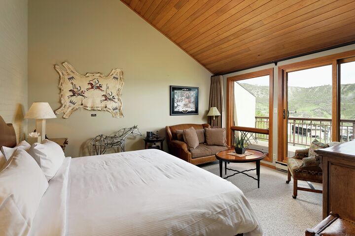 4 Bdrm 4.5 Bath #7 - Master Bedroom