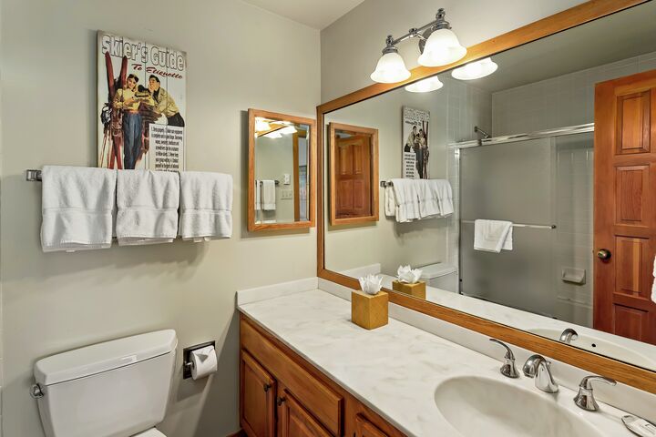 4 Bdrm 4.5 Bath #7 - Bathroom