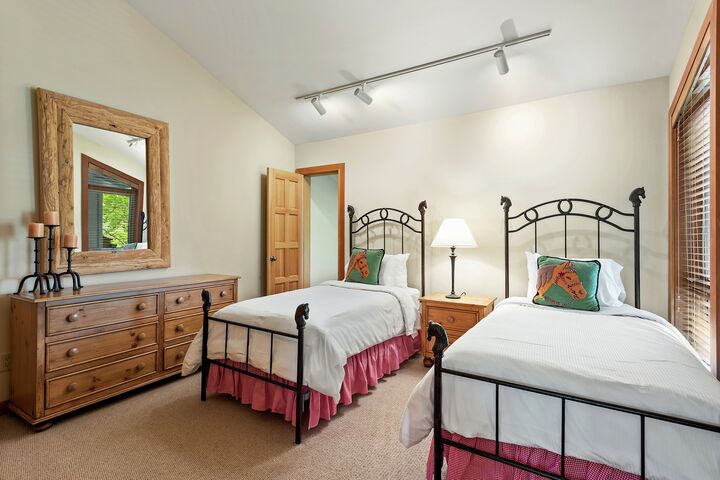 3 Bdrm 3 Bath #39 - Bedroom