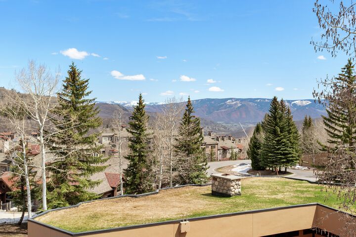2 Bdrm 3 Bath #13 - Balcony