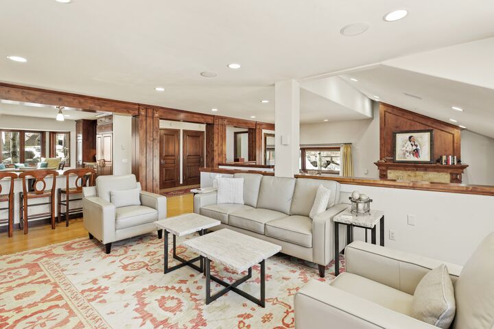 2 Bdrm 3 Bath #13 - Living Area