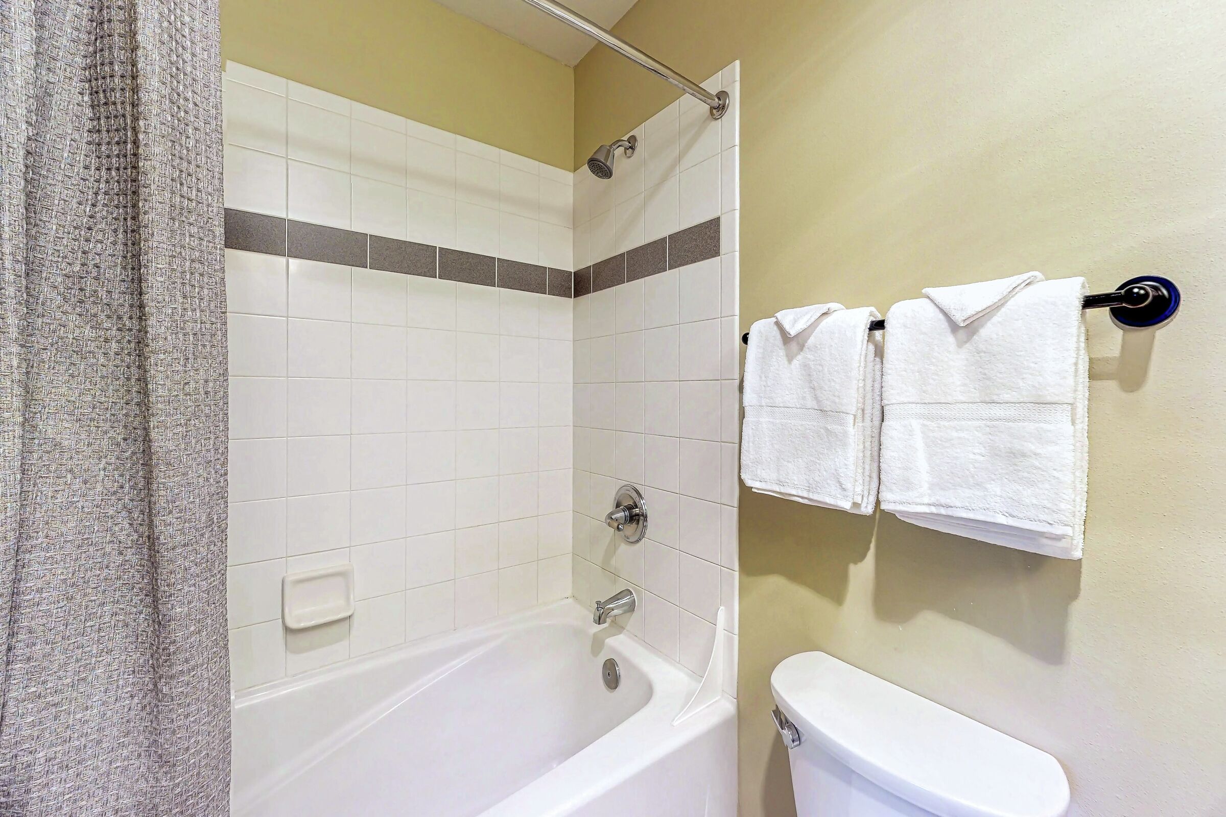 #203 - Master Ensuite Bathroom