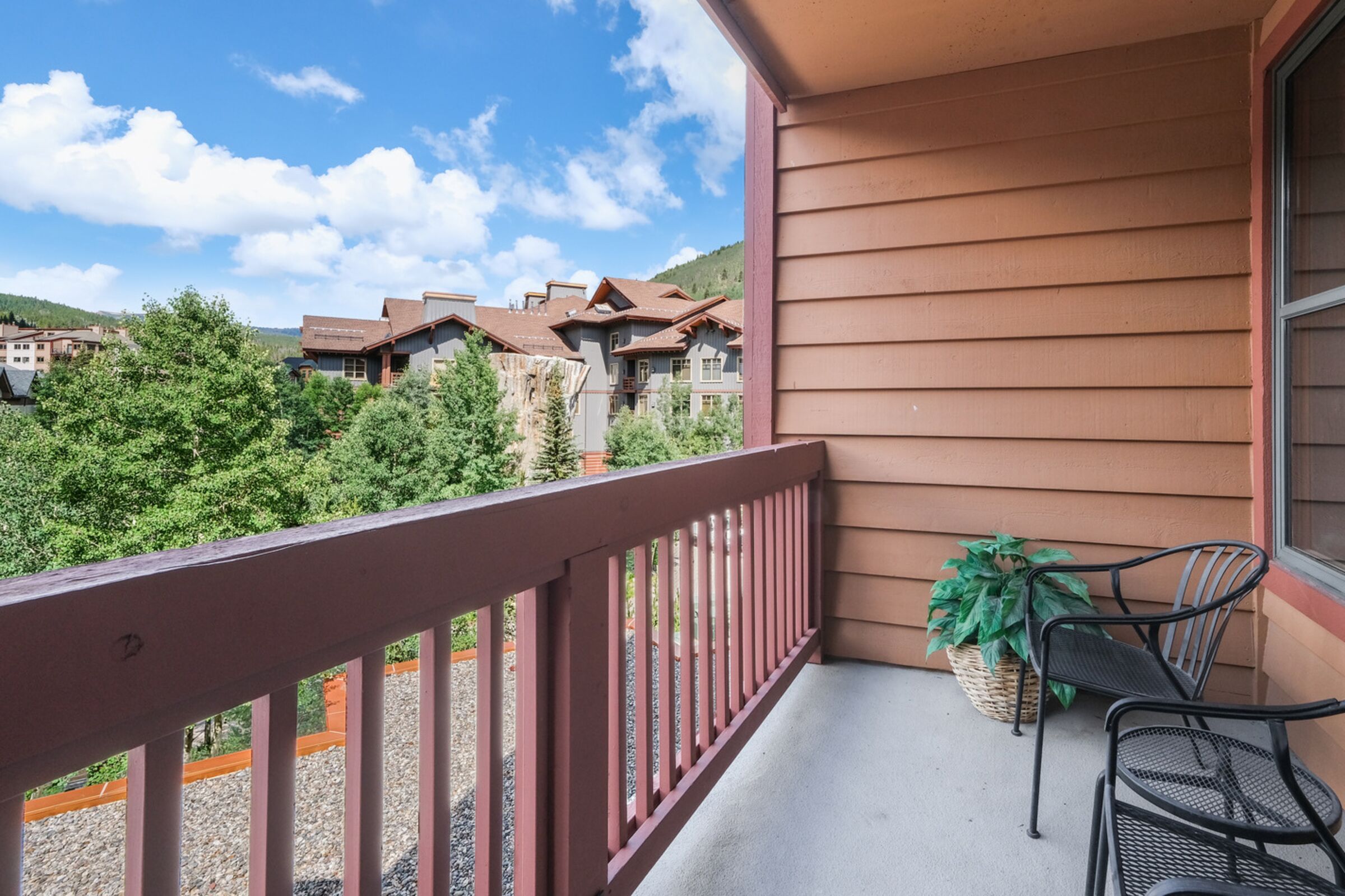 #311 - Balcony