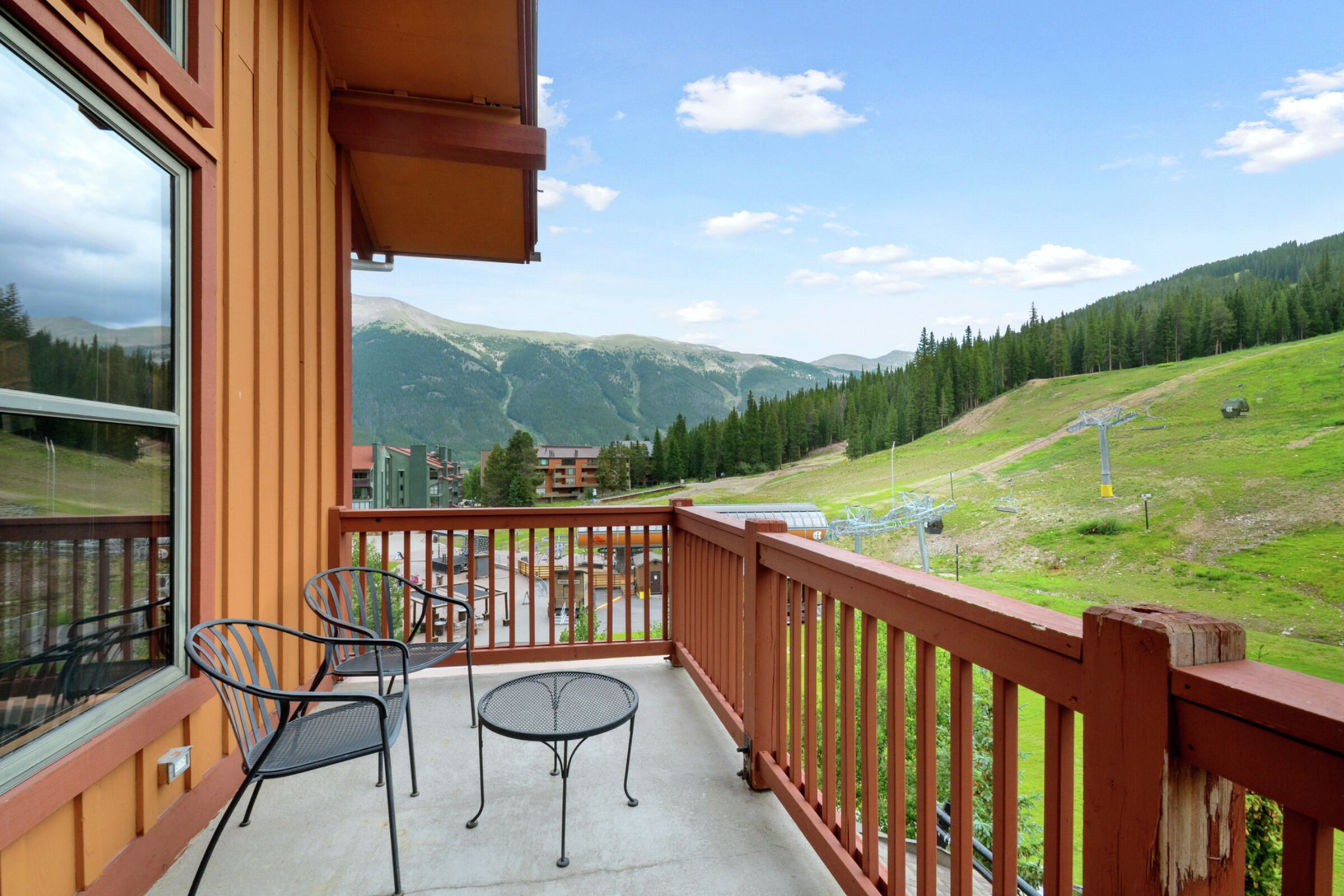 #421 - Balcony