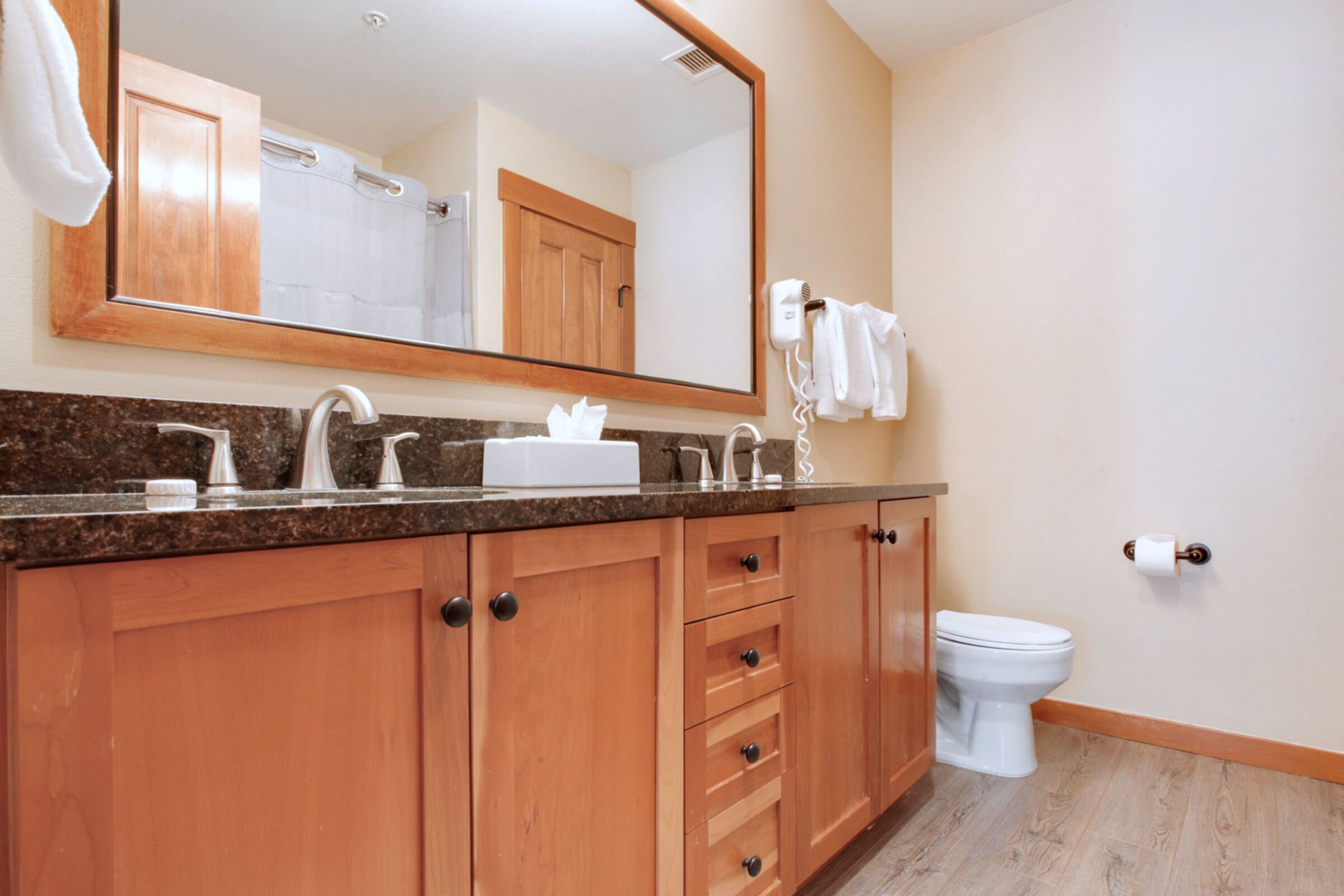 #304 - Bathroom
