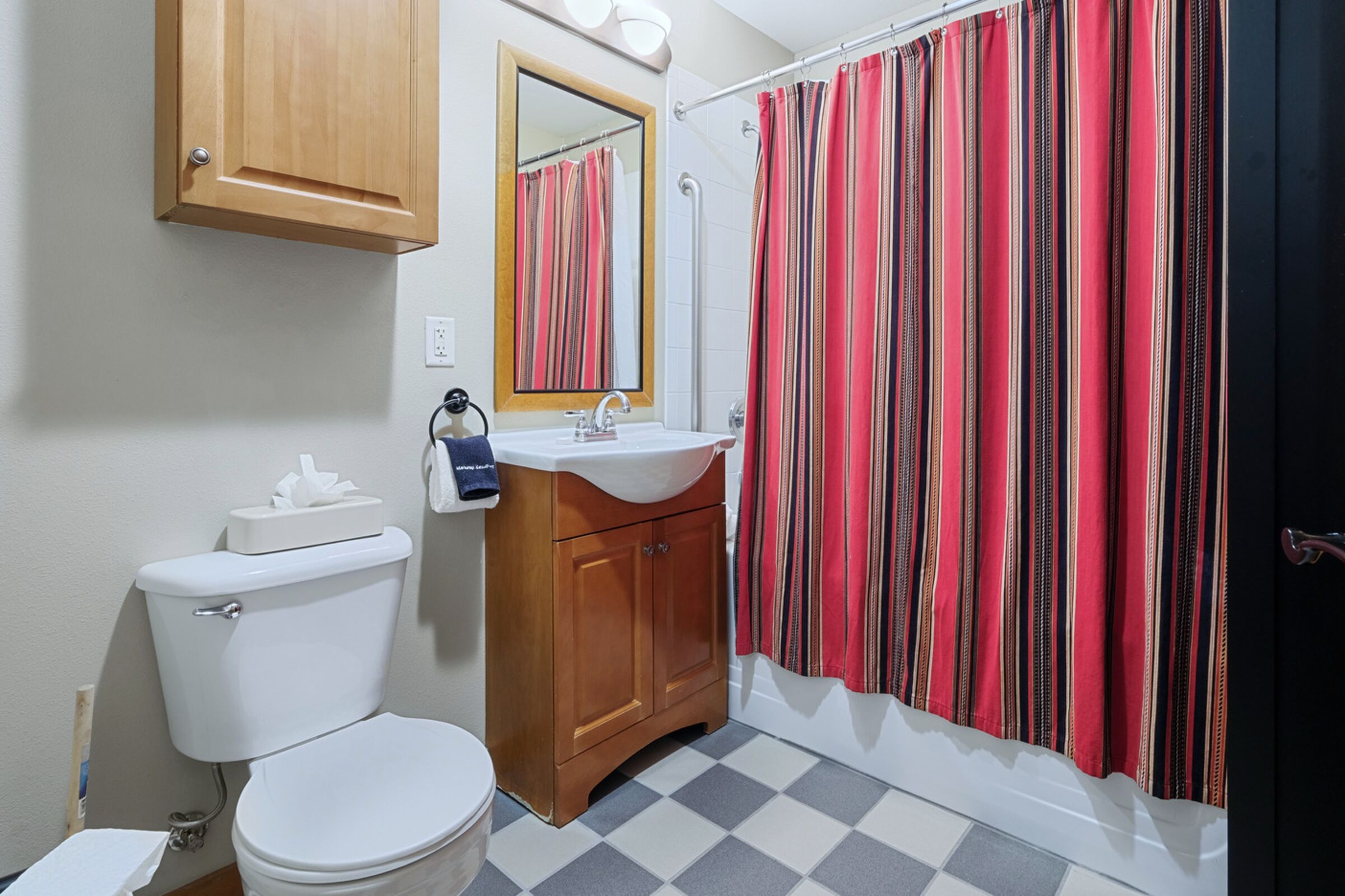#403 - Bathroom