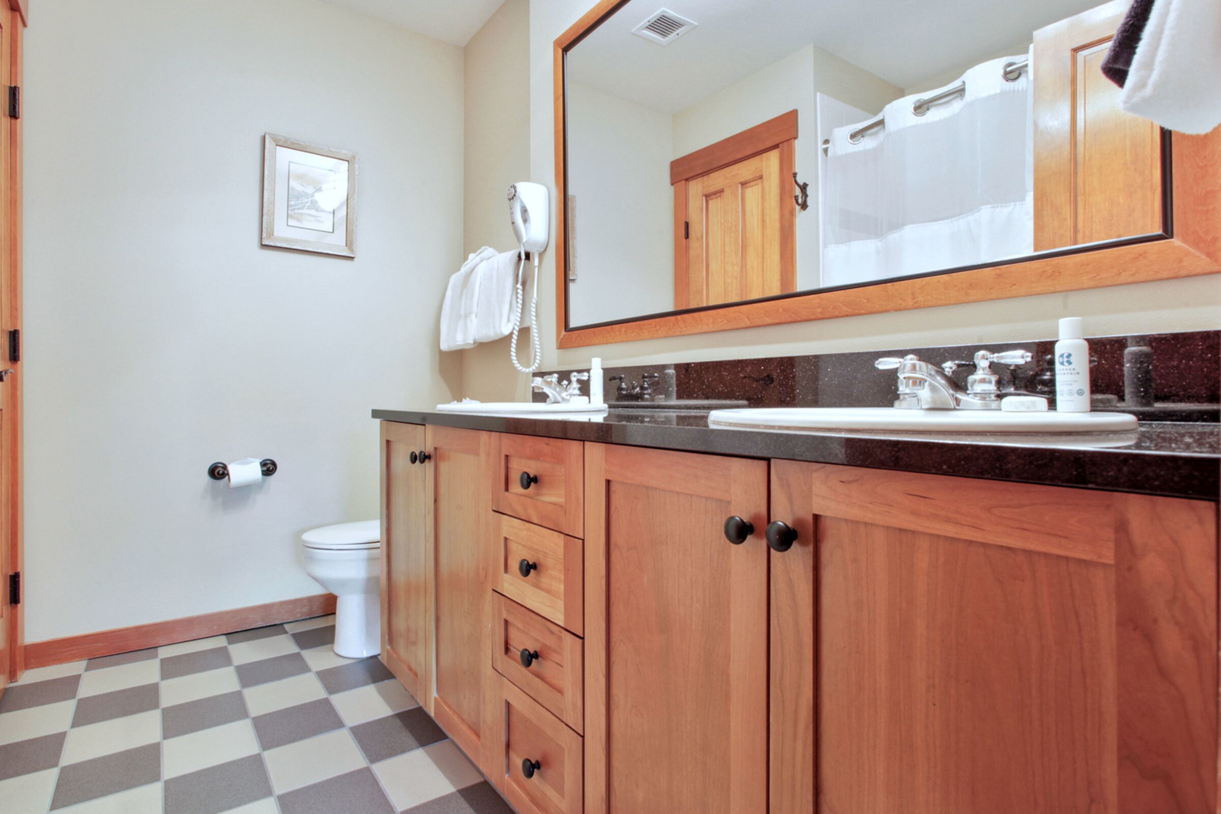 #410 - Bathroom