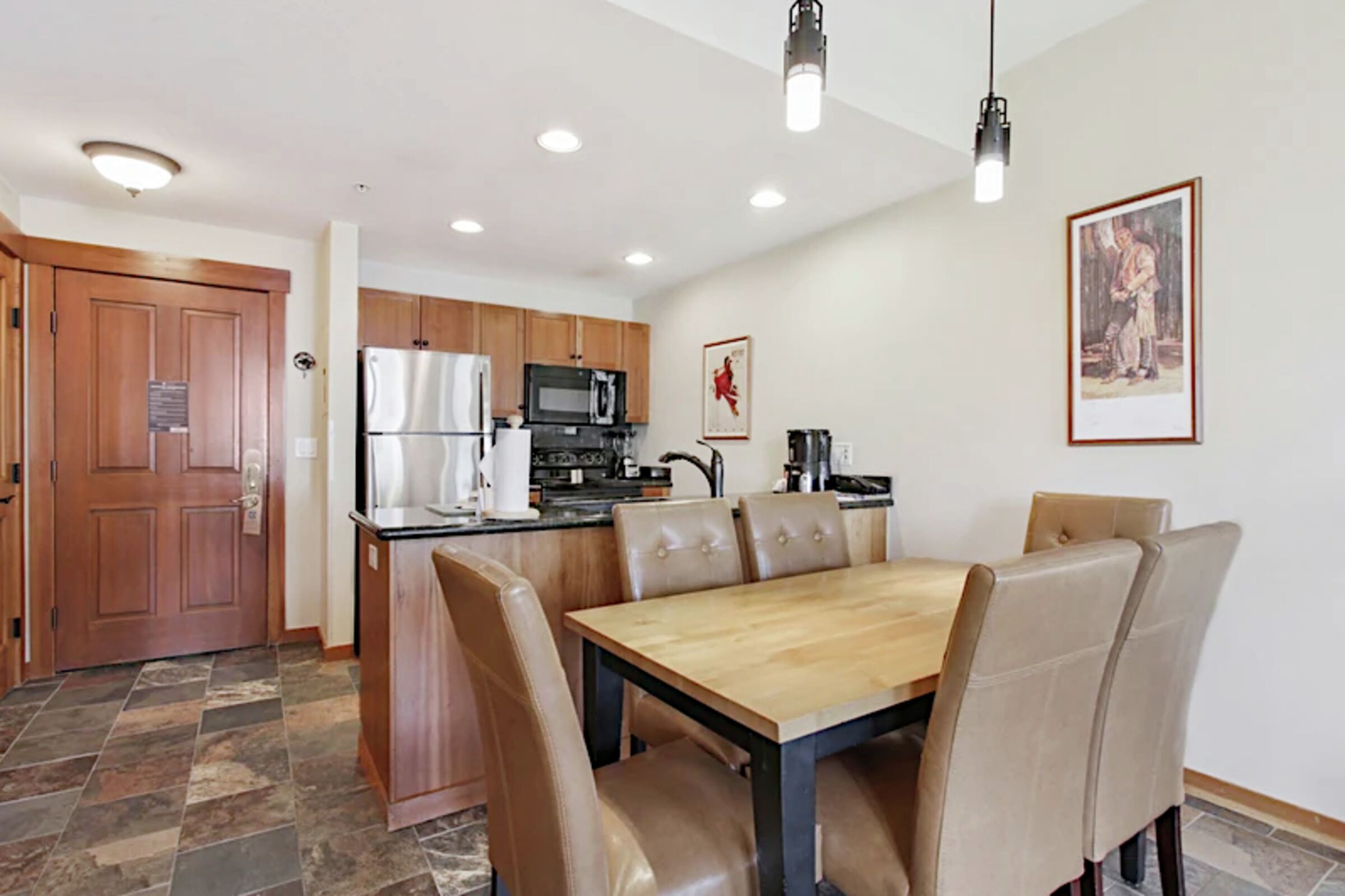 #411/411A - Dining Room