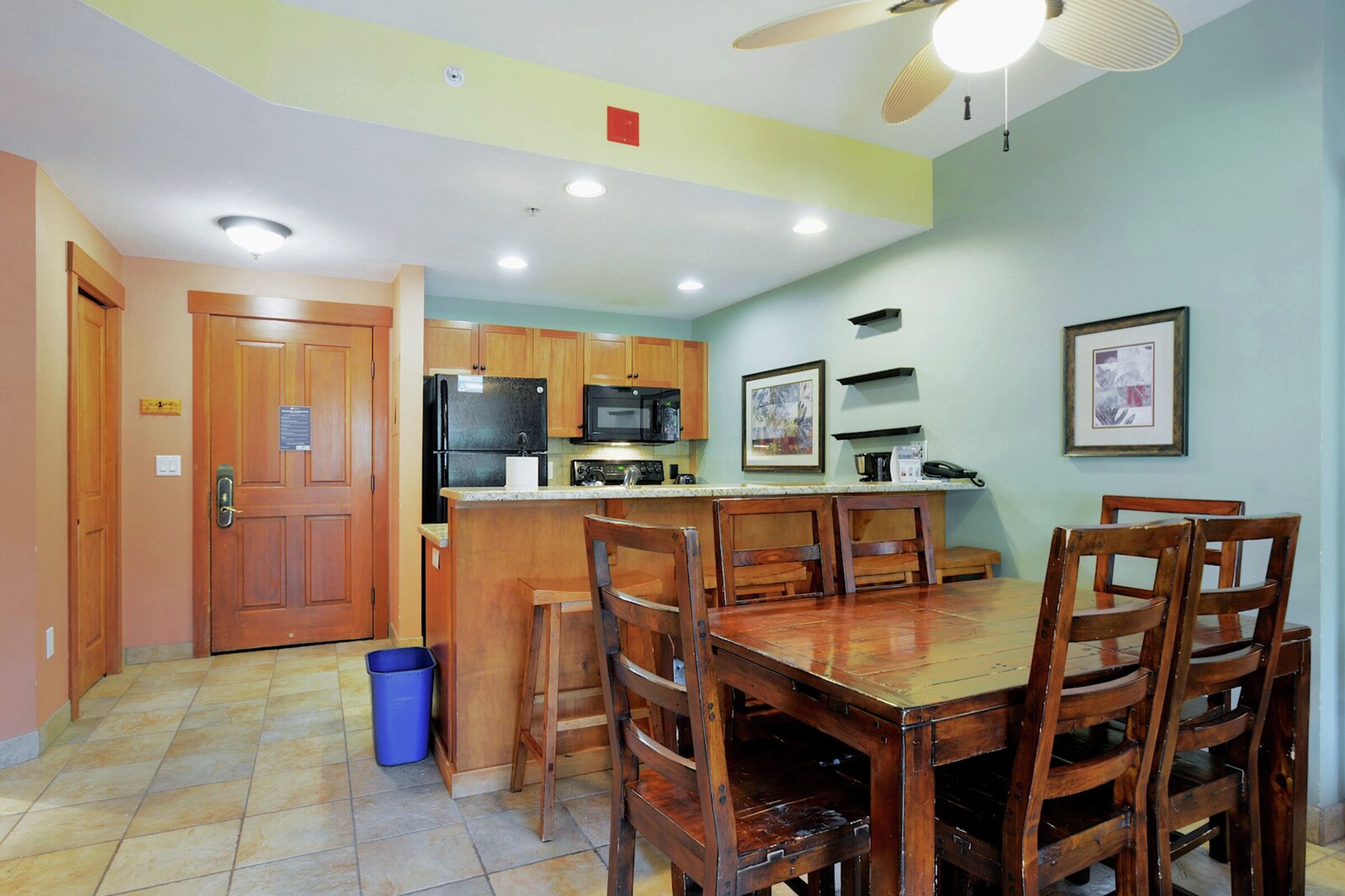 #423 - Dining Room & Kitchen