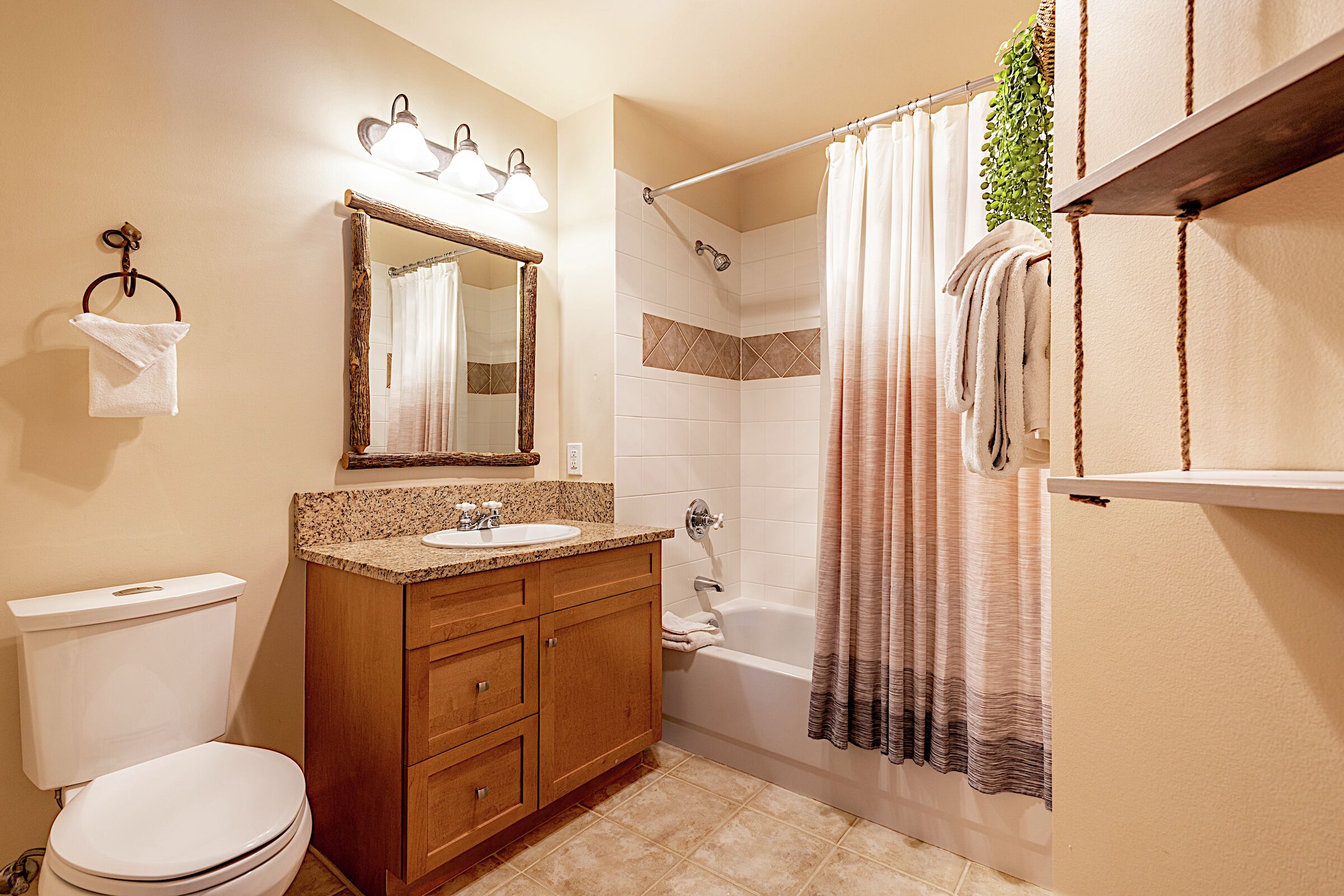 Guest Room Bathroom